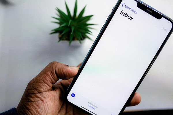 How to comply with the latest UK regulations on commercial email marketing?